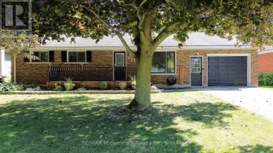 135 QUEEN STREET North Perth (Elma) Ontario photo 1