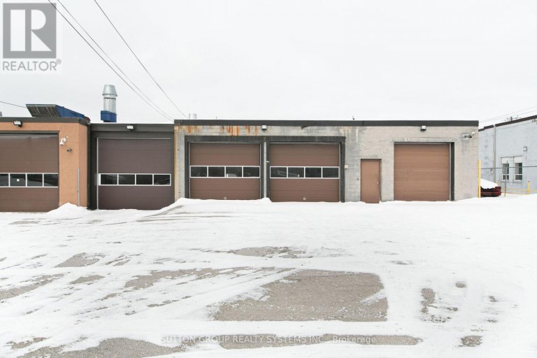 25 MILFORD AVENUE, Toronto (Brookhaven-Amesbury), Ontario, M6M2W1