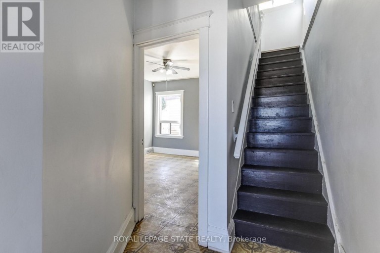 69 GAGE AVENUE N, Hamilton (Stipley), Ontario, L8L6Z8