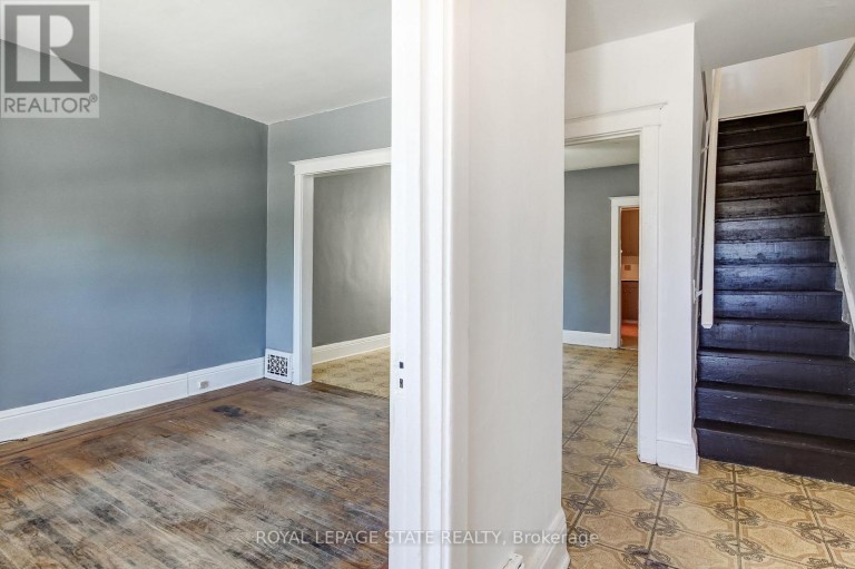 69 GAGE AVENUE N, Hamilton (Stipley), Ontario, L8L6Z8
