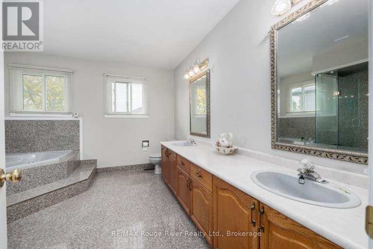 1106 RIDGE VALLEY DRIVE, Oshawa (Pinecrest), Ontario, L1K2E2