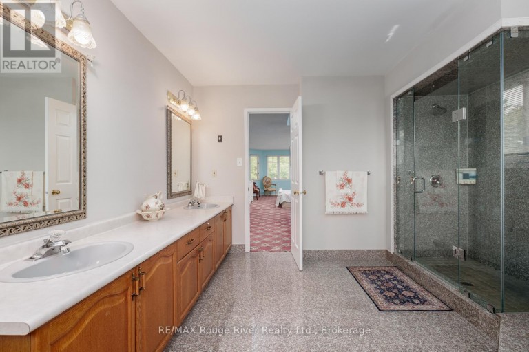 1106 RIDGE VALLEY DRIVE, Oshawa (Pinecrest), Ontario, L1K2E2