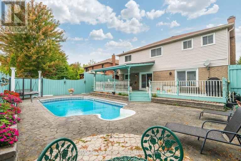 1106 RIDGE VALLEY DRIVE, Oshawa (Pinecrest), Ontario, L1K2E2