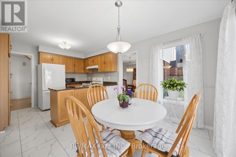 894 GRANDVIEW STREET N, Oshawa (Pinecrest), Ontario, L1K2E3