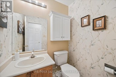 894 GRANDVIEW STREET N Oshawa (Pinecrest) Ontario photo 14