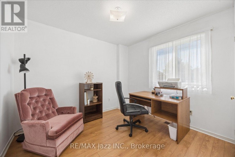 894 GRANDVIEW STREET N, Oshawa (Pinecrest), Ontario, L1K2E3