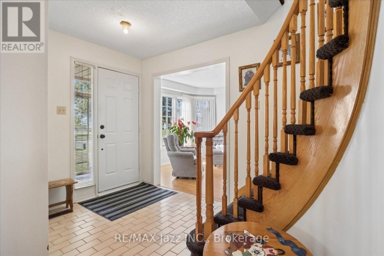 894 GRANDVIEW STREET N, Oshawa (Pinecrest), Ontario, L1K2E3