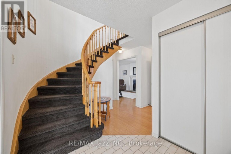894 GRANDVIEW STREET N, Oshawa (Pinecrest), Ontario, L1K2E3