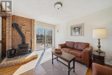 8733 LESKARD ROAD Clarington Ontario photo 12