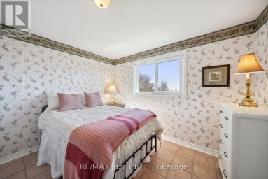8733 LESKARD ROAD Clarington Ontario photo 17