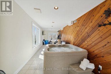 8733 LESKARD ROAD Clarington Ontario photo 20