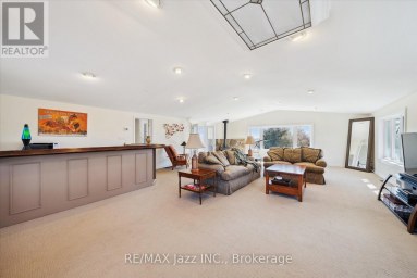 8733 LESKARD ROAD Clarington Ontario photo 23