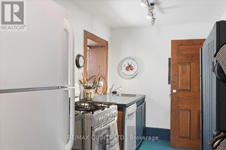 1079 CLEARVIEW ROAD, Centre Hastings, Ontario, K0K3E0