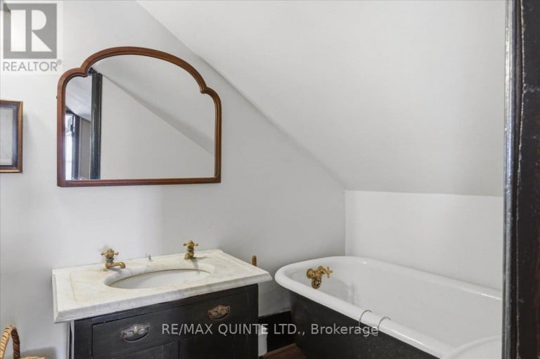 1079 CLEARVIEW ROAD, Centre Hastings, Ontario, K0K3E0