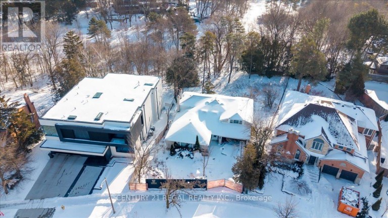 11 MONTRESSOR DRIVE, Toronto (St. Andrew-Windfields), Ontario, M2P1Y9
