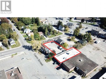 15 CANN STREET Huntsville Ontario photo 1
