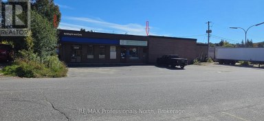 15 CANN STREET Huntsville Ontario photo 3