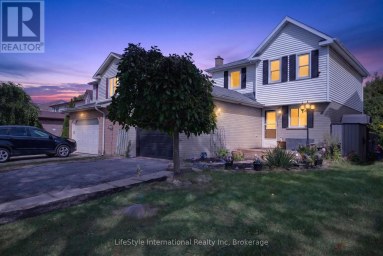 18 CAMROSE COURT Kitchener Ontario photo 1