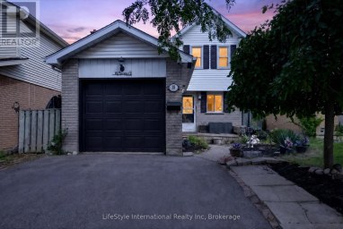18 CAMROSE COURT Kitchener Ontario photo 2