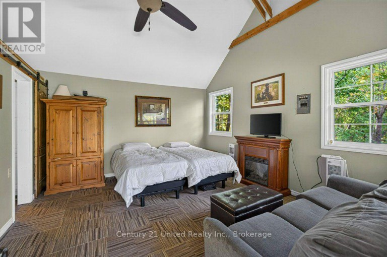 37 NORTHEY'S BAY ROAD, North Kawartha, Ontario, K0L3E0