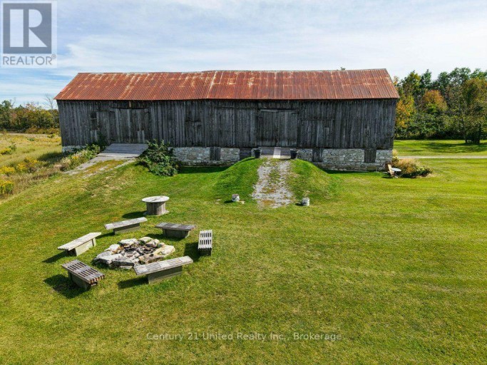 37 NORTHEY'S BAY ROAD, North Kawartha, Ontario, K0L3E0
