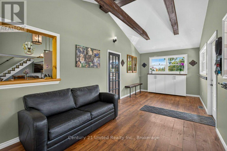37 NORTHEY'S BAY ROAD, North Kawartha, Ontario, K0L3E0