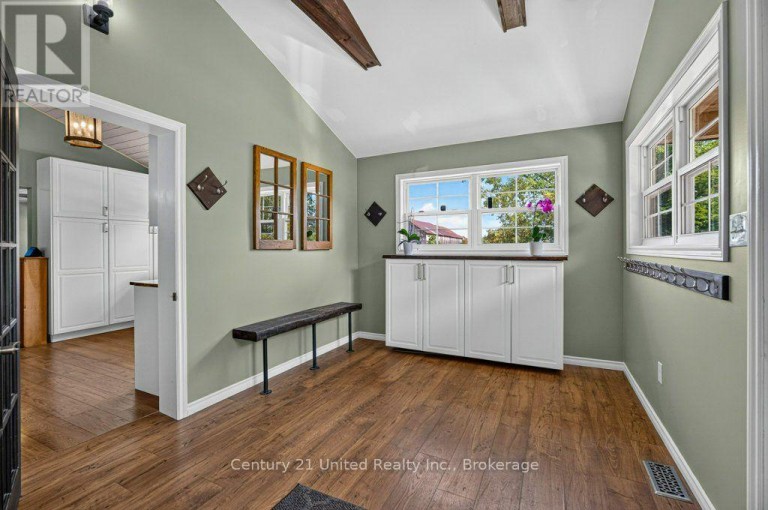 37 NORTHEY'S BAY ROAD, North Kawartha, Ontario, K0L3E0