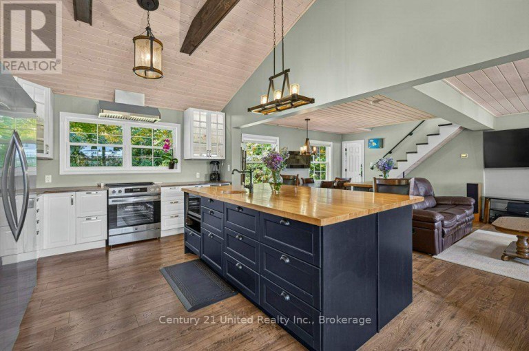 37 NORTHEY'S BAY ROAD, North Kawartha, Ontario, K0L3E0