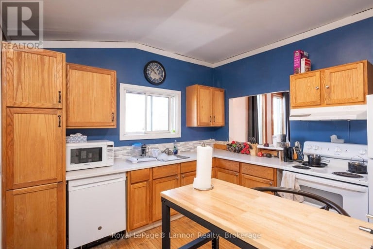 1201 EDWARD STREET S, Thunder Bay (Westfort), Ontario, P7E2J1