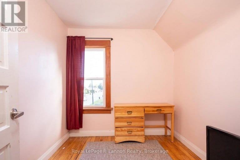 1201 EDWARD STREET S, Thunder Bay (Westfort), Ontario, P7E2J1