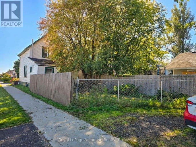 1201 EDWARD STREET S, Thunder Bay (Westfort), Ontario, P7E2J1
