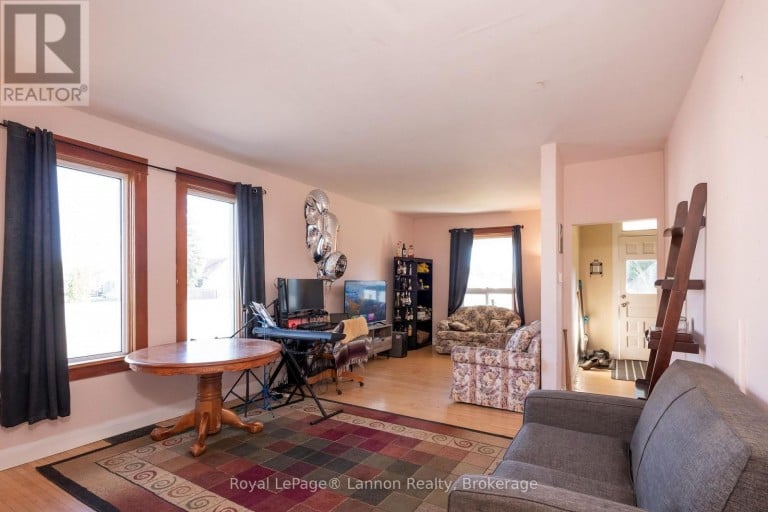 1201 EDWARD STREET S, Thunder Bay (Westfort), Ontario, P7E2J1
