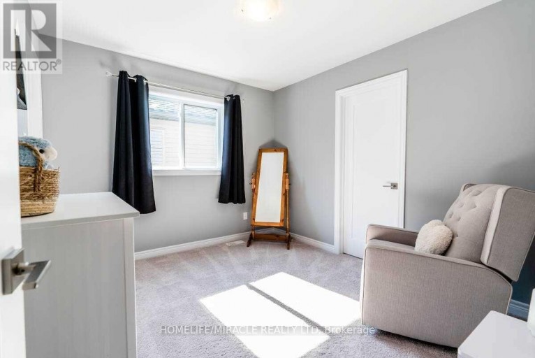 32 CARLETON TRAIL, New Tecumseth (Beeton), Ontario, L0G1A0