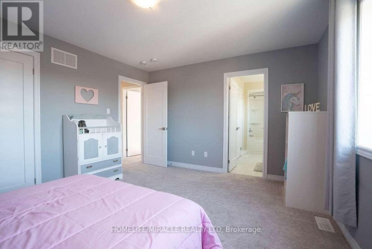 32 CARLETON TRAIL, New Tecumseth (Beeton), Ontario, L0G1A0