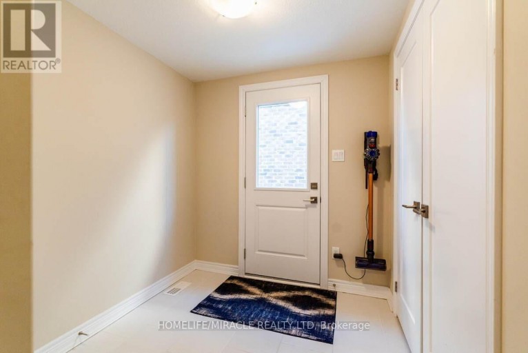 32 CARLETON TRAIL, New Tecumseth (Beeton), Ontario, L0G1A0