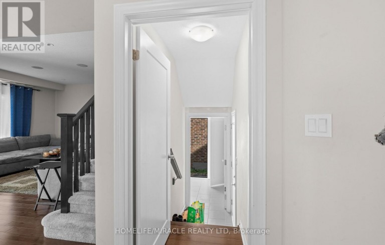 32 CARLETON TRAIL, New Tecumseth (Beeton), Ontario, L0G1A0