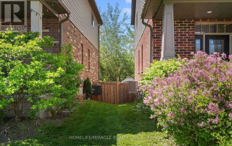 32 CARLETON TRAIL, New Tecumseth (Beeton), Ontario, L0G1A0