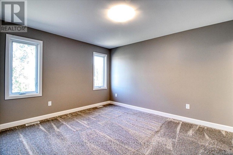 100 ARROWHEAD LANE, Chatham-Kent (Chatham), Ontario, N7M0T2