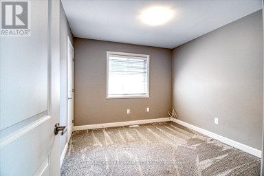 100 ARROWHEAD LANE Chatham-Kent (Chatham) Ontario photo 23