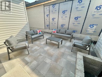 93 ATHABASKA DRIVE Belleville (Thurlow Ward) Ontario photo 10