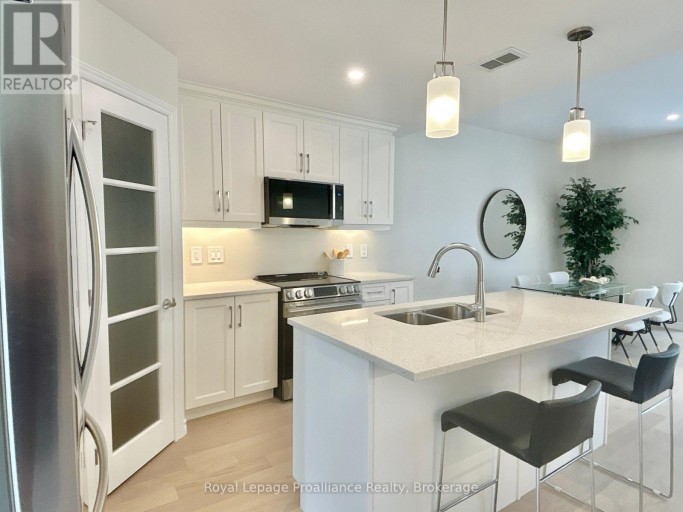 93 ATHABASKA DRIVE, Belleville (Thurlow Ward), Ontario, K8N0T1