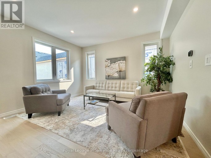 93 ATHABASKA DRIVE, Belleville (Thurlow Ward), Ontario, K8N0T1