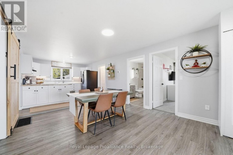 33 PEATS POINT LANE, Prince Edward County (Ameliasburg Ward), Ontario, K8N4Z7