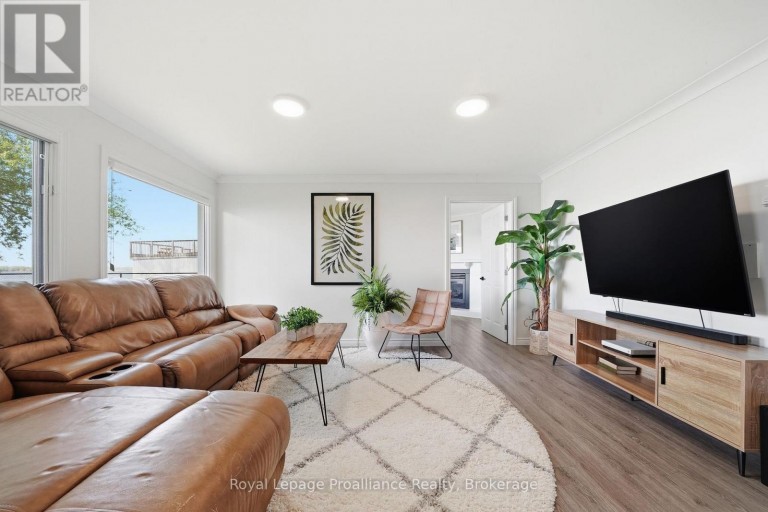 33 PEATS POINT LANE, Prince Edward County (Ameliasburg Ward), Ontario, K8N4Z7