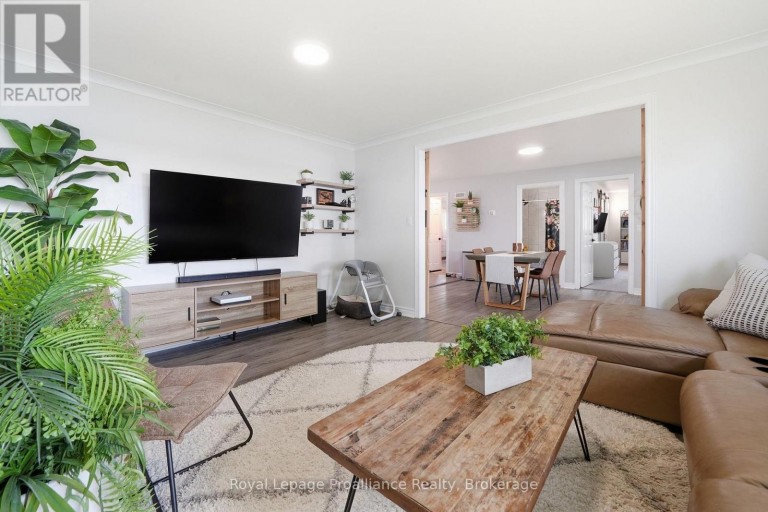 33 PEATS POINT LANE, Prince Edward County (Ameliasburg Ward), Ontario, K8N4Z7