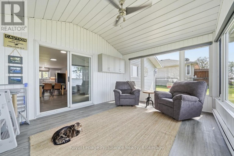 33 PEATS POINT LANE, Prince Edward County (Ameliasburg Ward), Ontario, K8N4Z7
