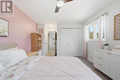 33 PEATS POINT LANE Prince Edward County (Ameliasburg Ward) Ontario photo 28