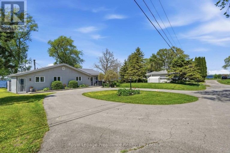 33 PEATS POINT LANE, Prince Edward County (Ameliasburg Ward), Ontario, K8N4Z7