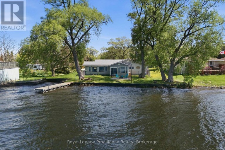 33 PEATS POINT LANE, Prince Edward County (Ameliasburg Ward), Ontario, K8N4Z7