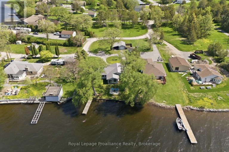 33 PEATS POINT LANE, Prince Edward County (Ameliasburg Ward), Ontario, K8N4Z7